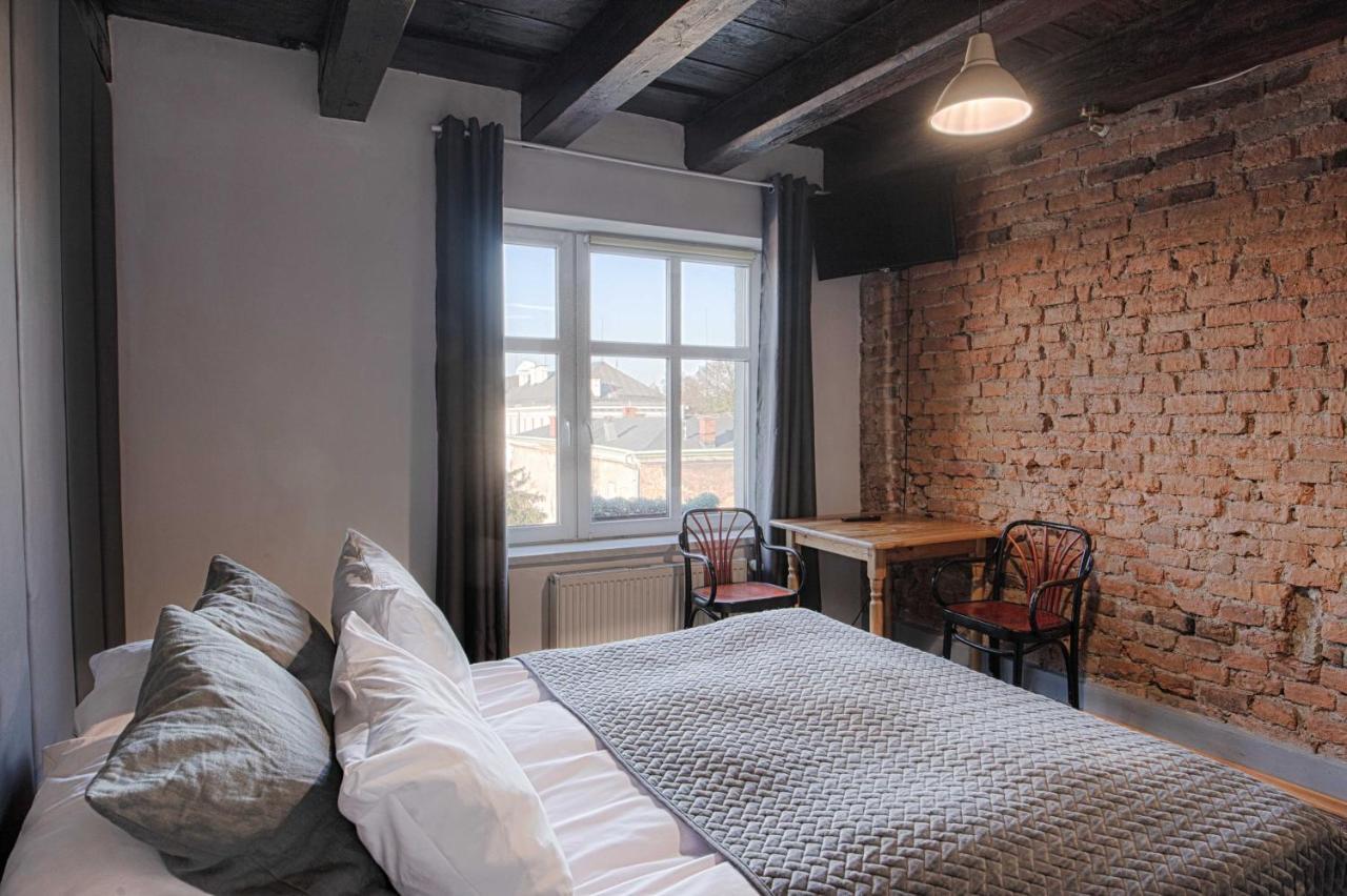 3 Bros' Hostel Cieszyn チェシン エクステリア 写真