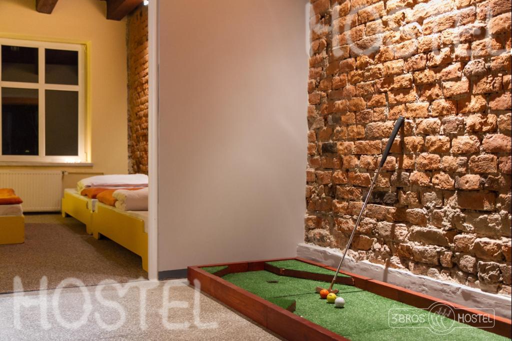 3 Bros' Hostel Cieszyn チェシン エクステリア 写真