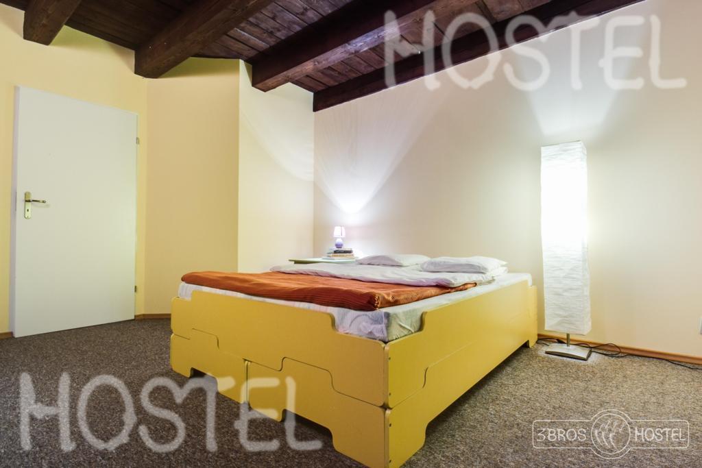3 Bros' Hostel Cieszyn チェシン エクステリア 写真