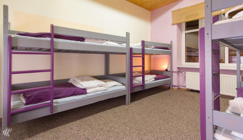 3 Bros' Hostel Cieszyn チェシン 部屋 写真