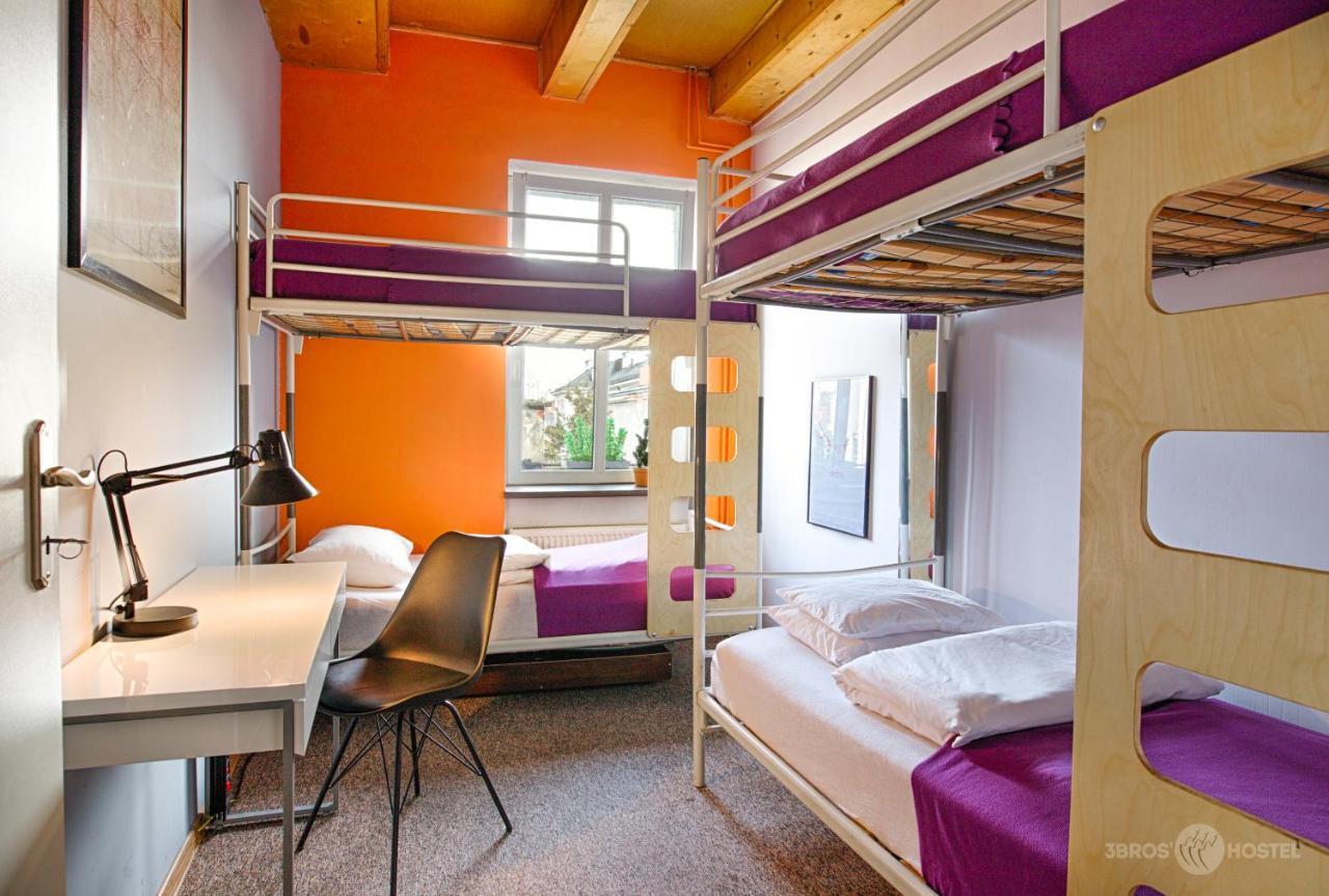 3 Bros' Hostel Cieszyn チェシン エクステリア 写真